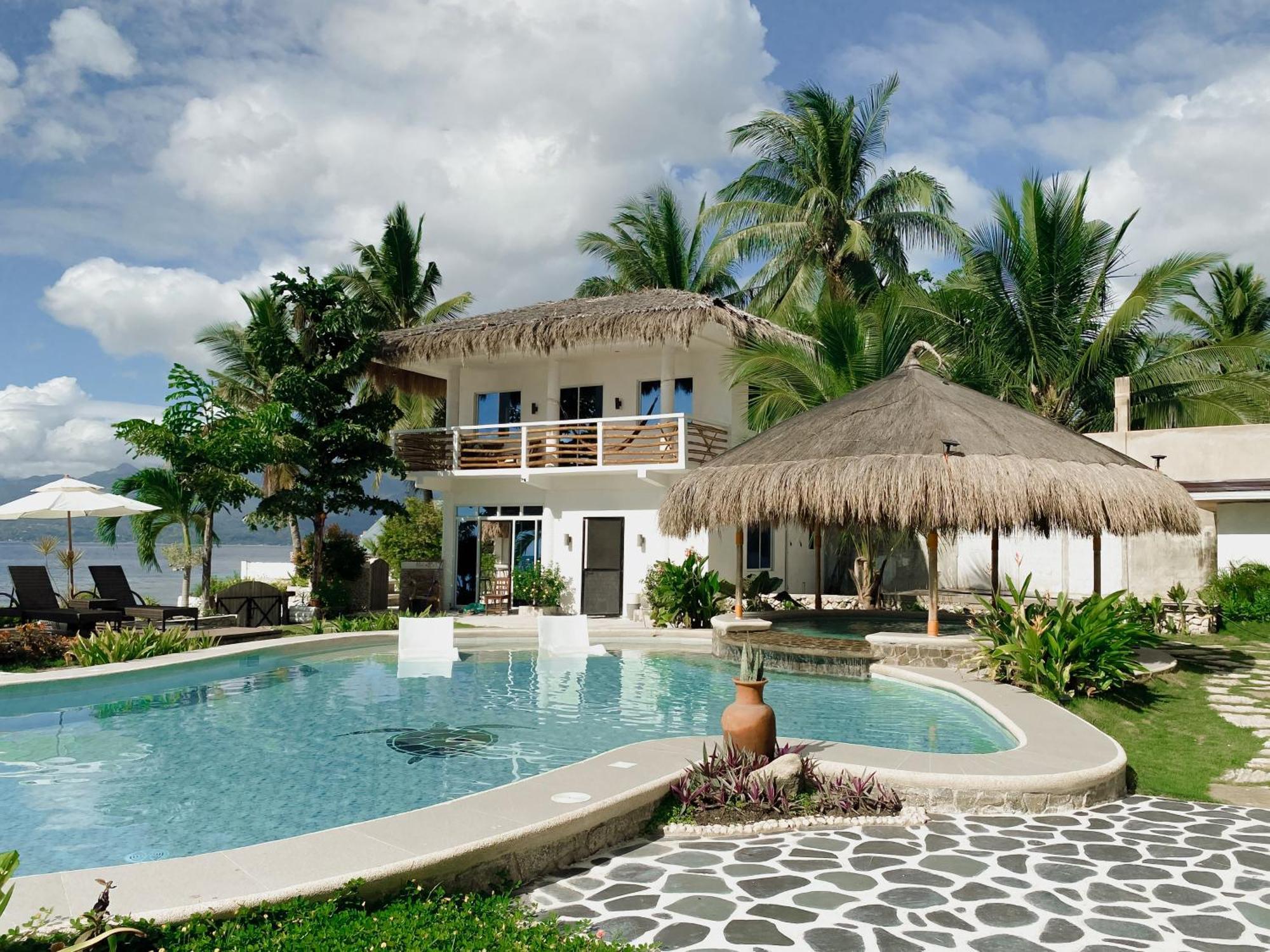 Avila'S Horizon Dive Resort Santander Ngoại thất bức ảnh