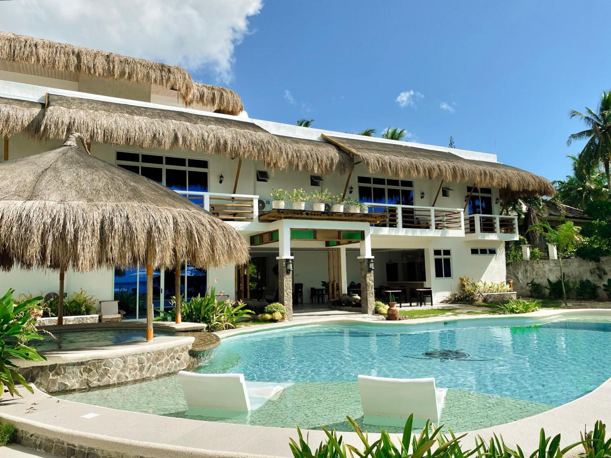 Avila'S Horizon Dive Resort Santander Ngoại thất bức ảnh